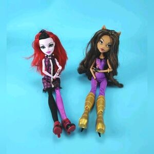 Monster High Dolls Freaky Fusion Operetta Music Festival Clawdeen Missing Hands